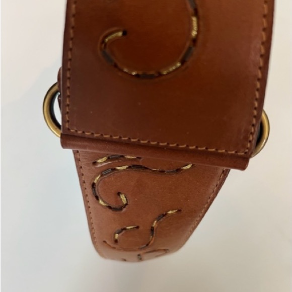 COPY - Stunning Suede and Leather Oscar De La Renta Hobo Bag - Picture 3 of 10